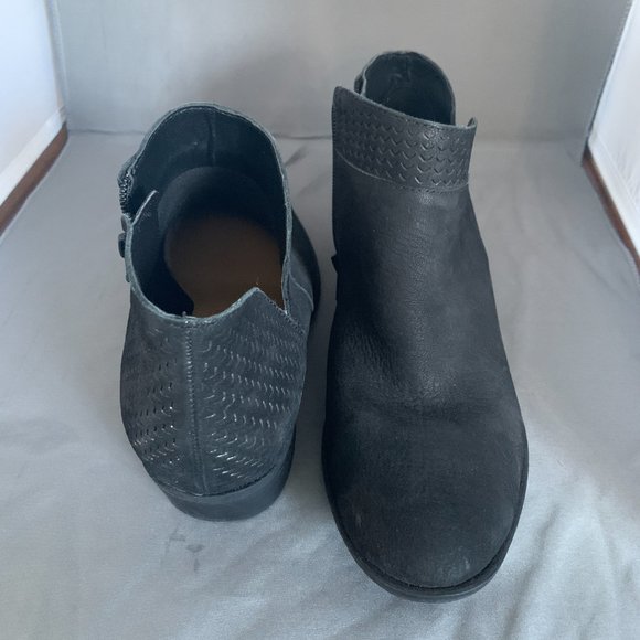 Lucky Brand Black Booties / Ankle Boots - Picture 2 of 3